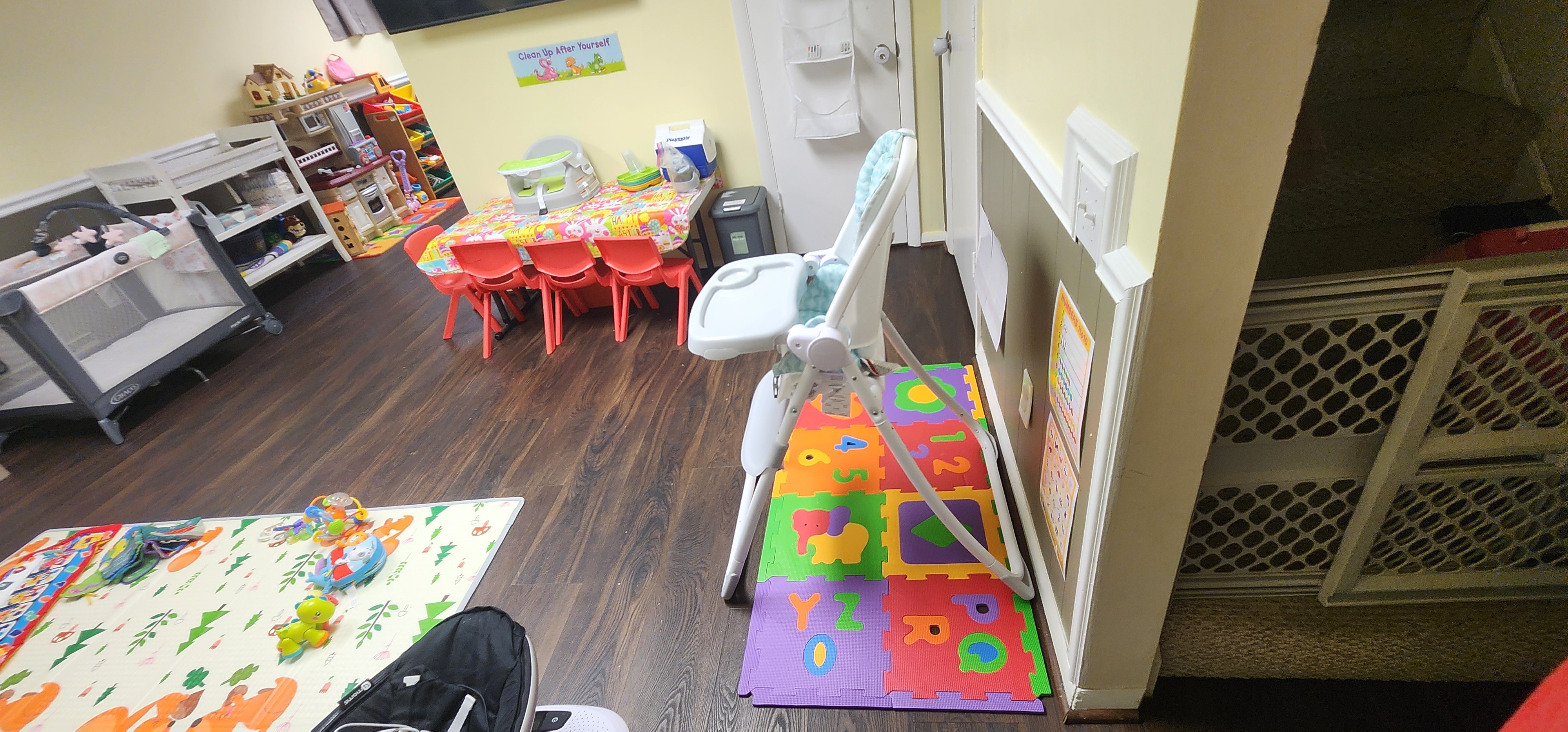 Peace Chimes Family Childcare  Logo