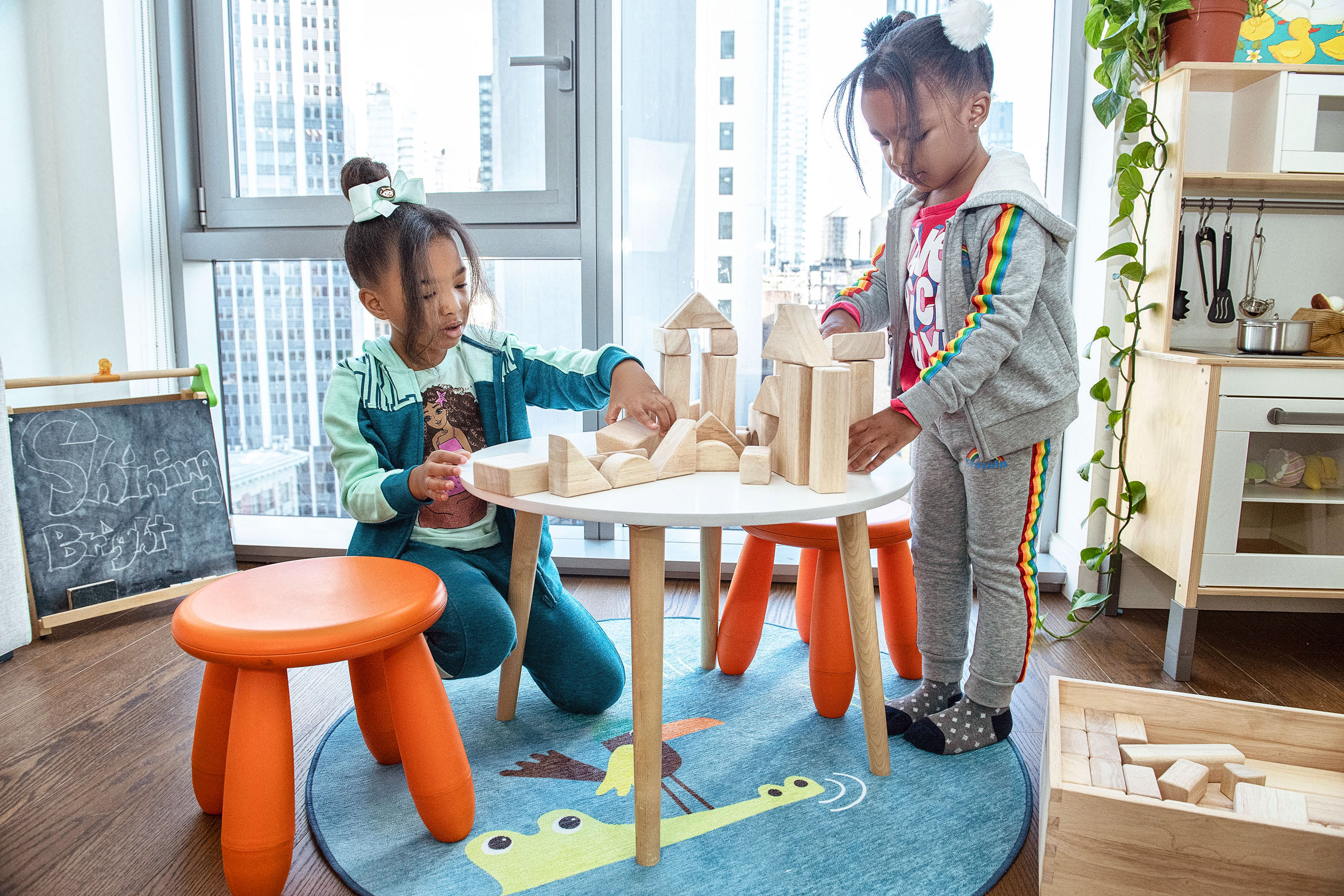 Shining Bright Nurturing Space Logo