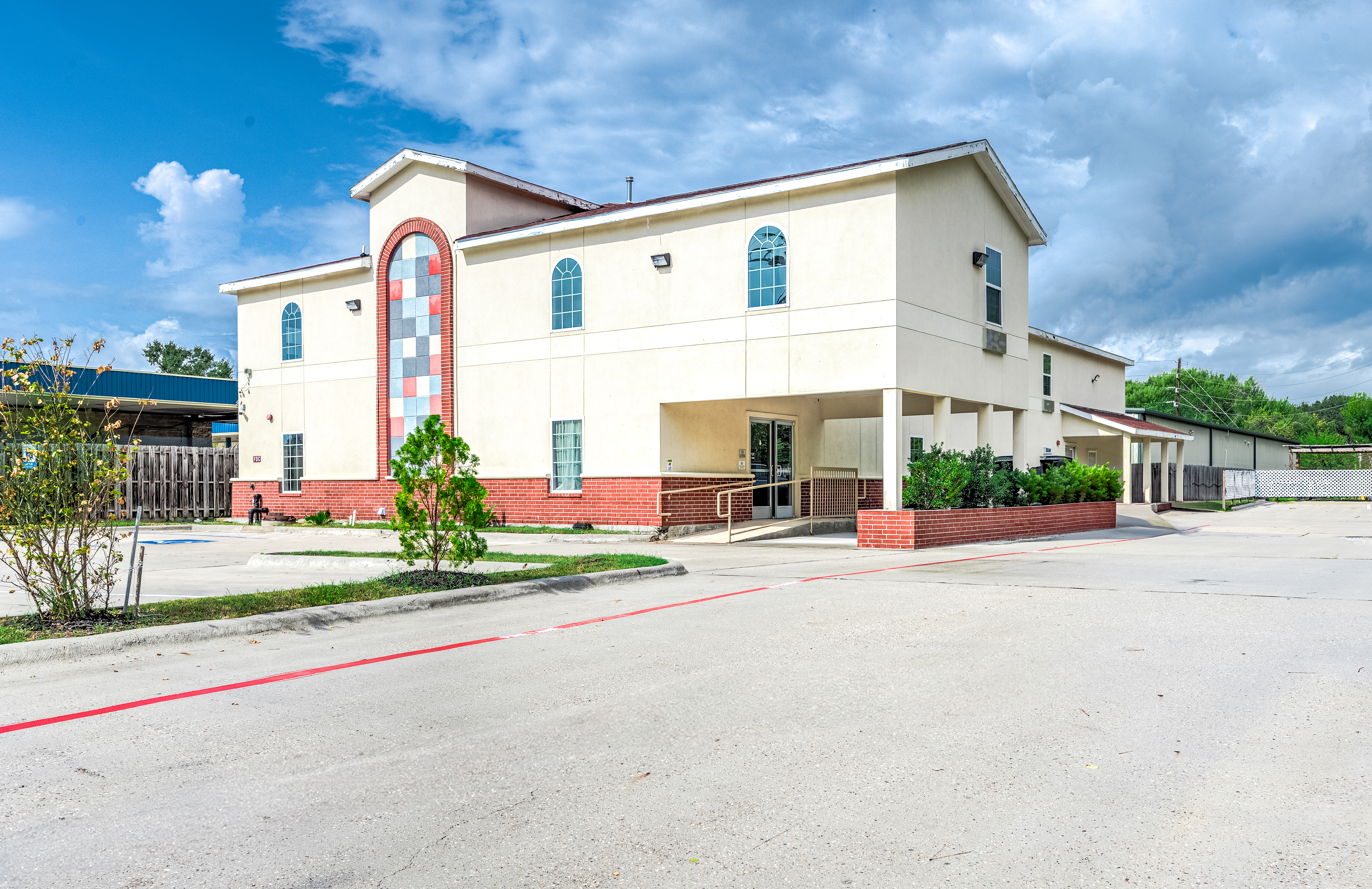 Photo gallery image - 0