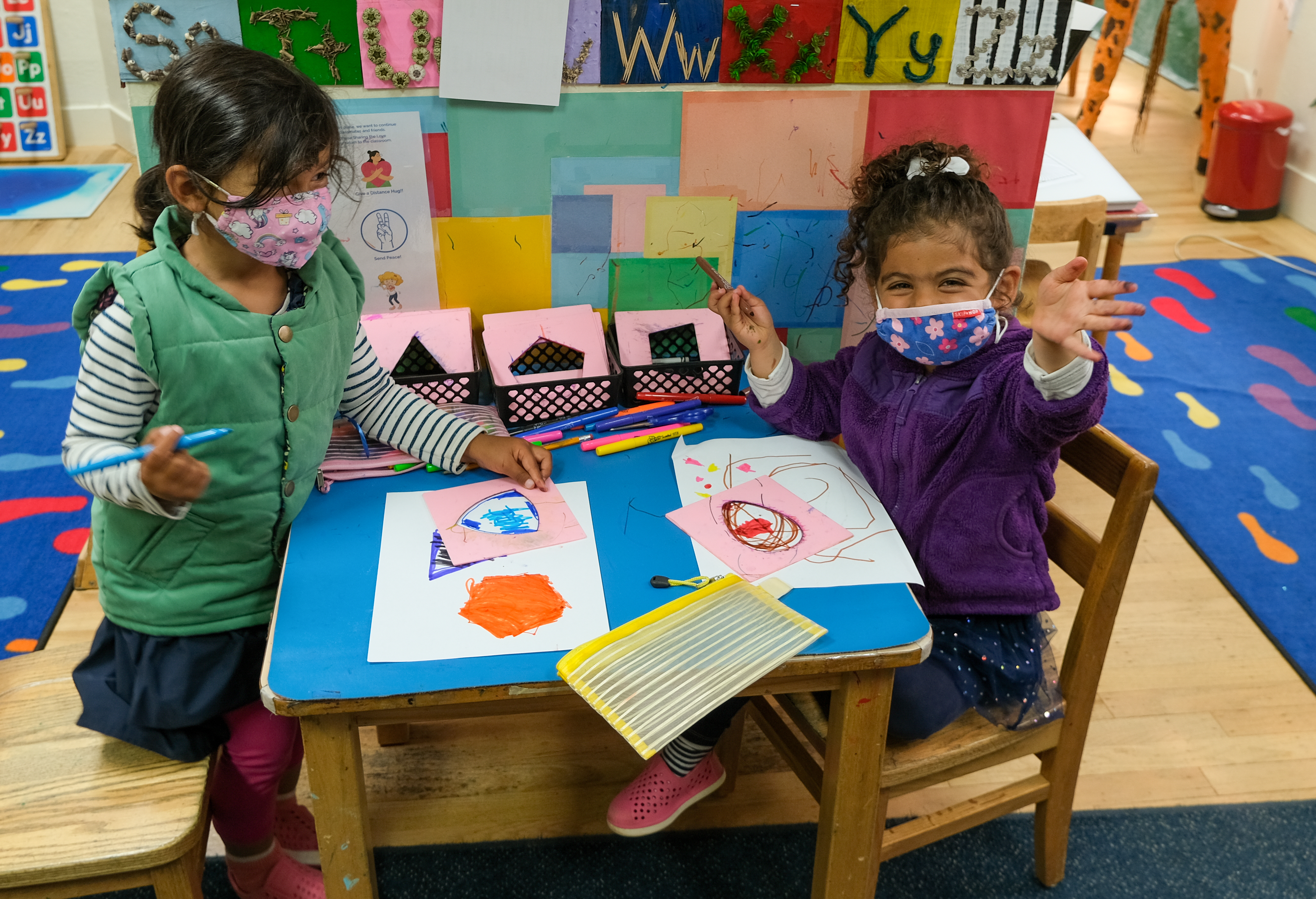 Russian Hill School Logo