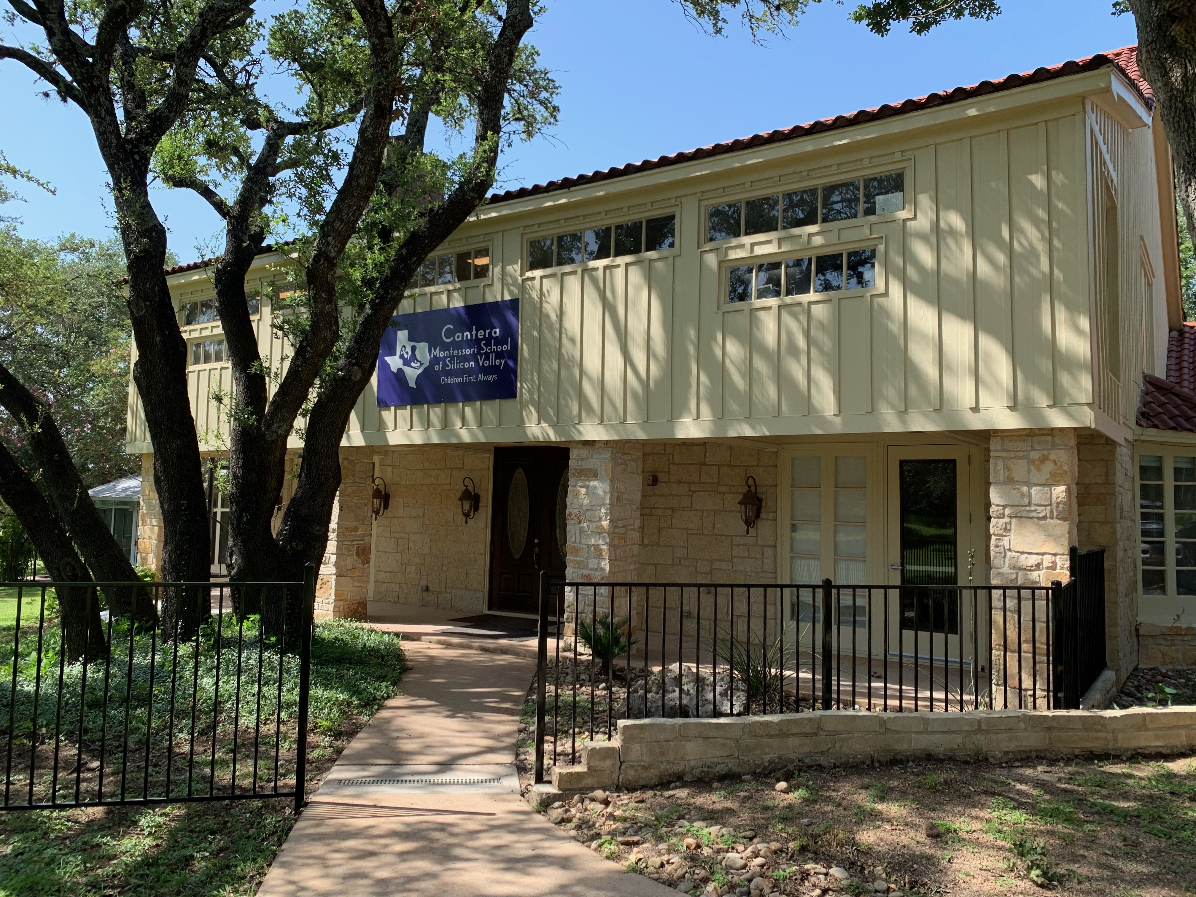 Cantera Montessori School Of Silicon Valley Logo