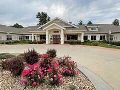 Crossroads at Lakewood Memory Care's Photo