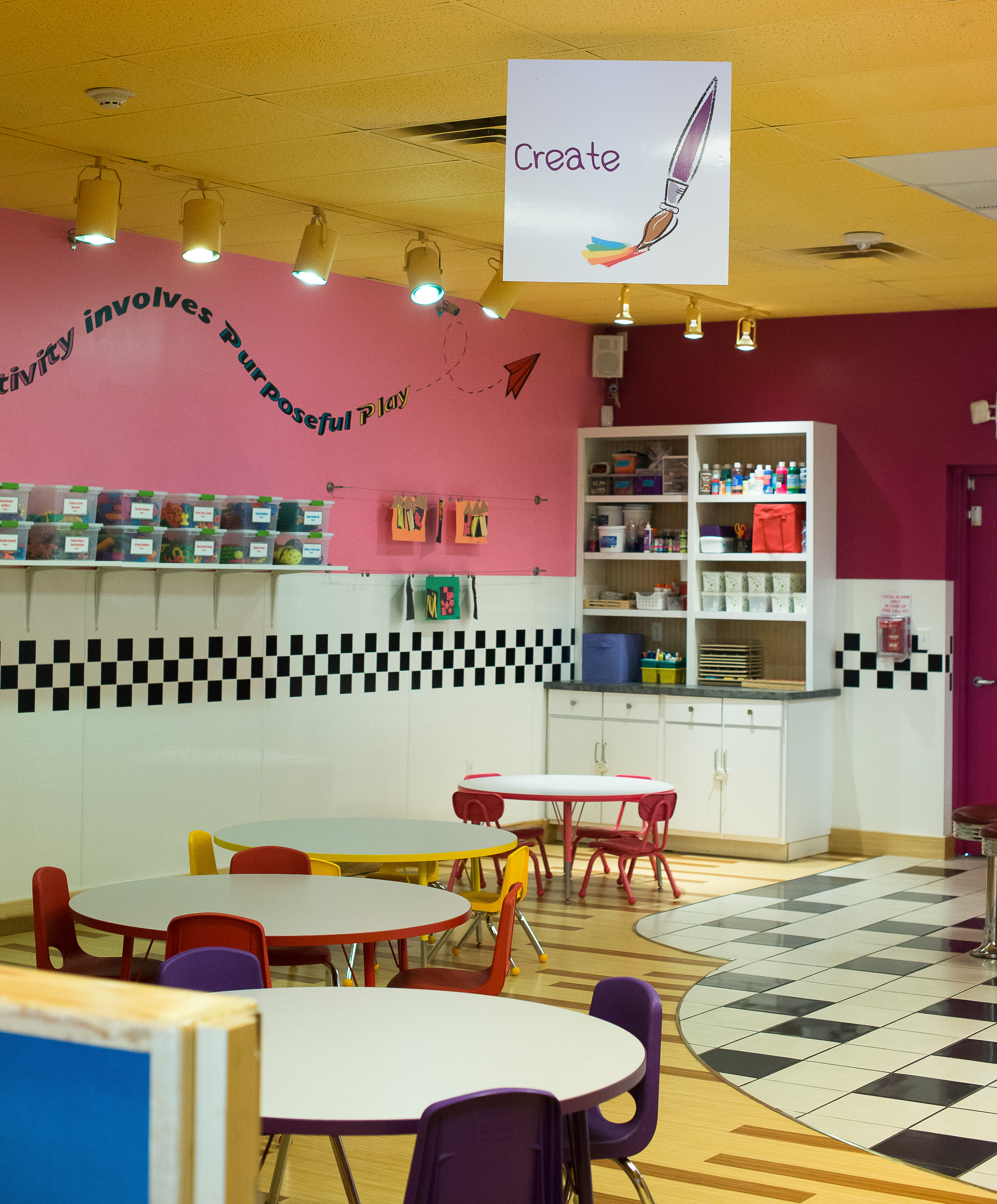 Wanna Play Playcare Logo