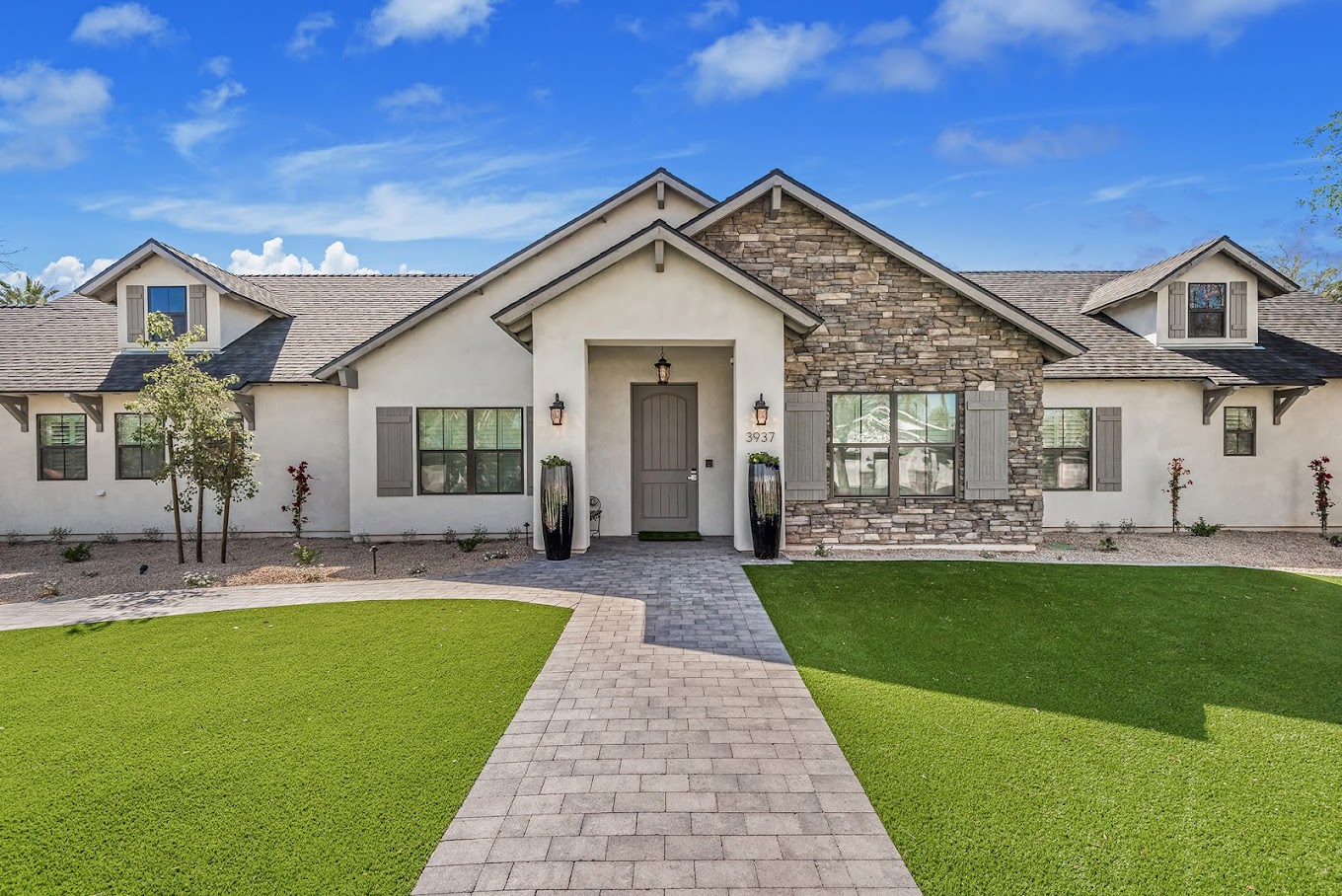 Photo gallery image - 0