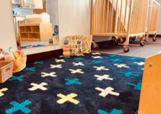 Loving Arms Children's Center Logo