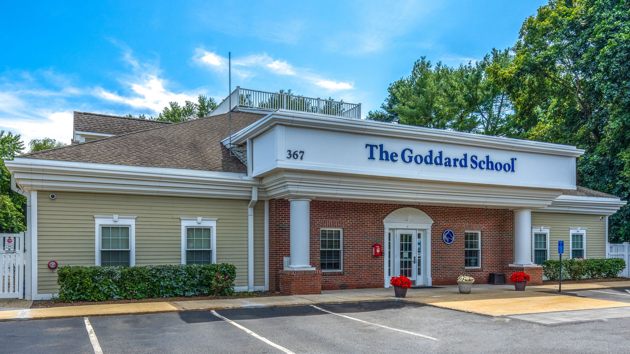 The Goddard School - Wayland Logo