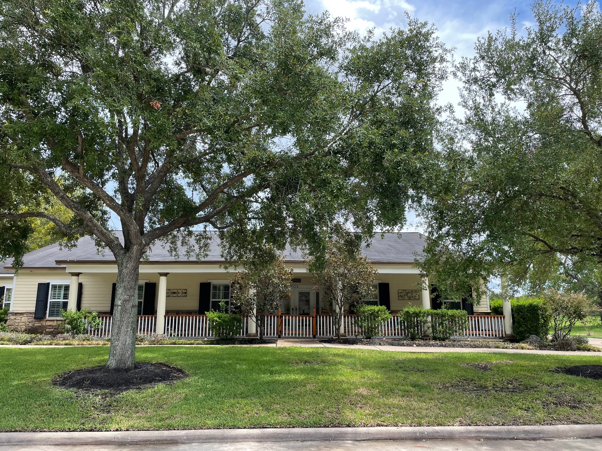 Photo gallery image - 0