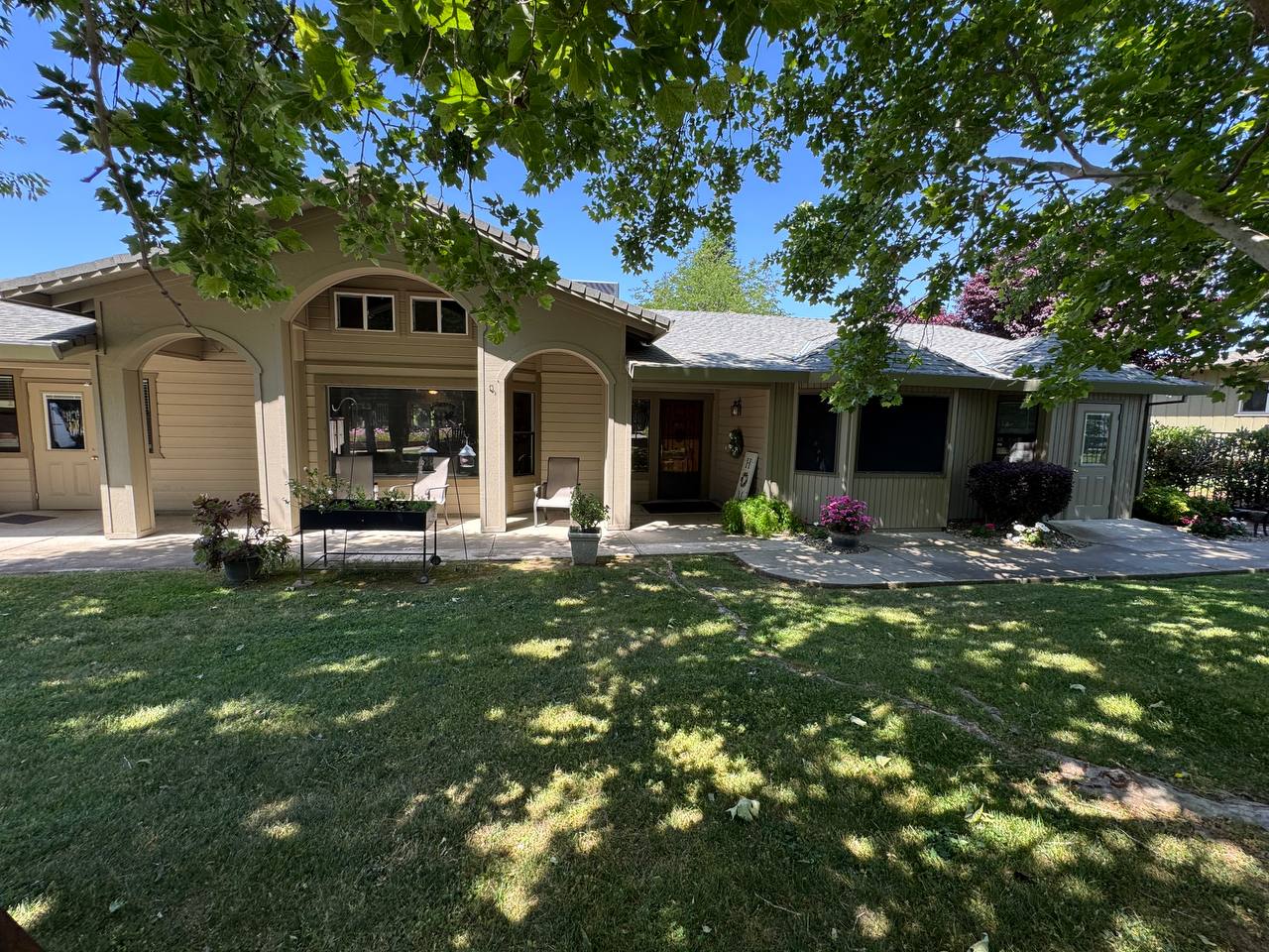 Photo gallery image - 0