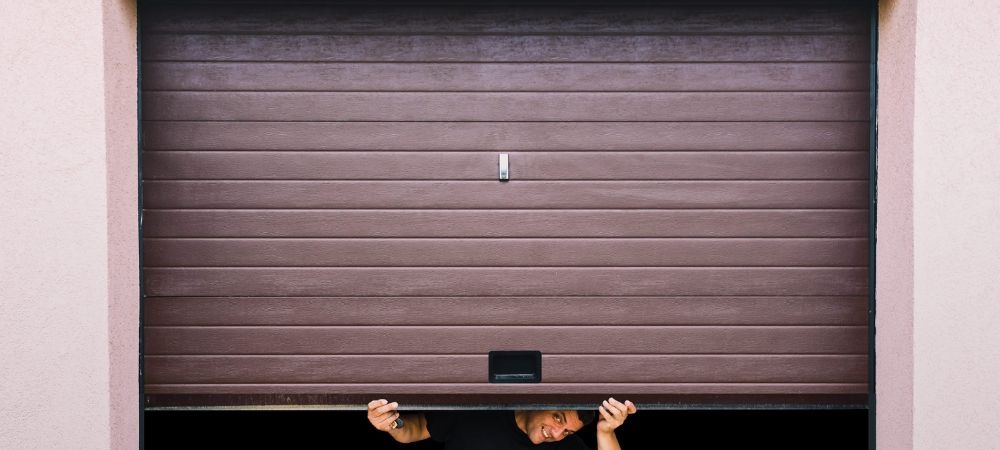 Local Garage Door Technicians Serving Frisco TX