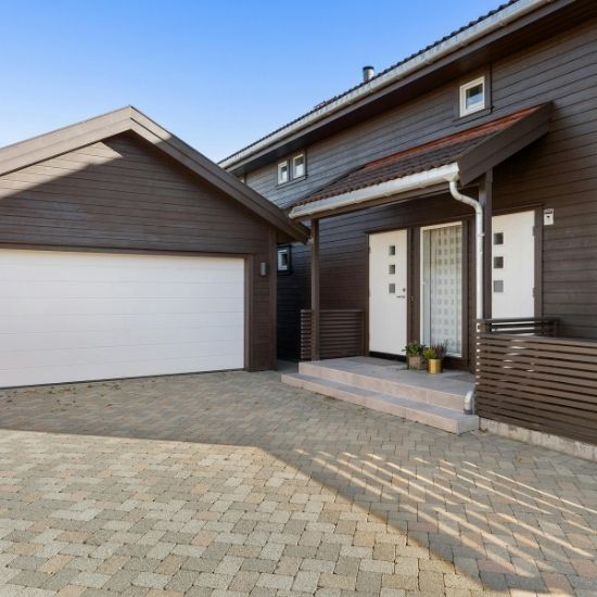 Modern Garage Door Upgrades for Frisco Residents