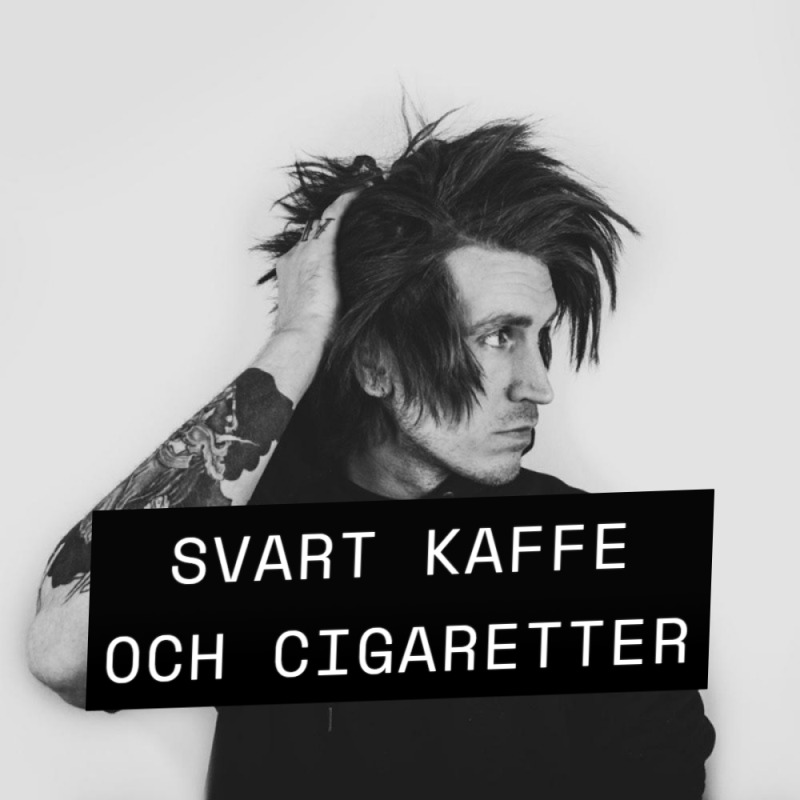 Svart kaffe och cigaretter