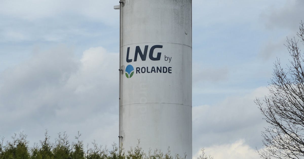 Russian Arctic LNG 2 Tankers Resume Asia Voyages Amid Sanctions Enforcement Challenge