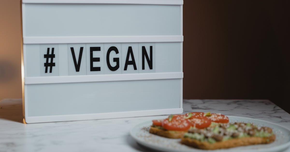 Digital Influencer Vitor Brunow Advocates for Vegan Lifestyle, Emphasizing Health and Sustainability