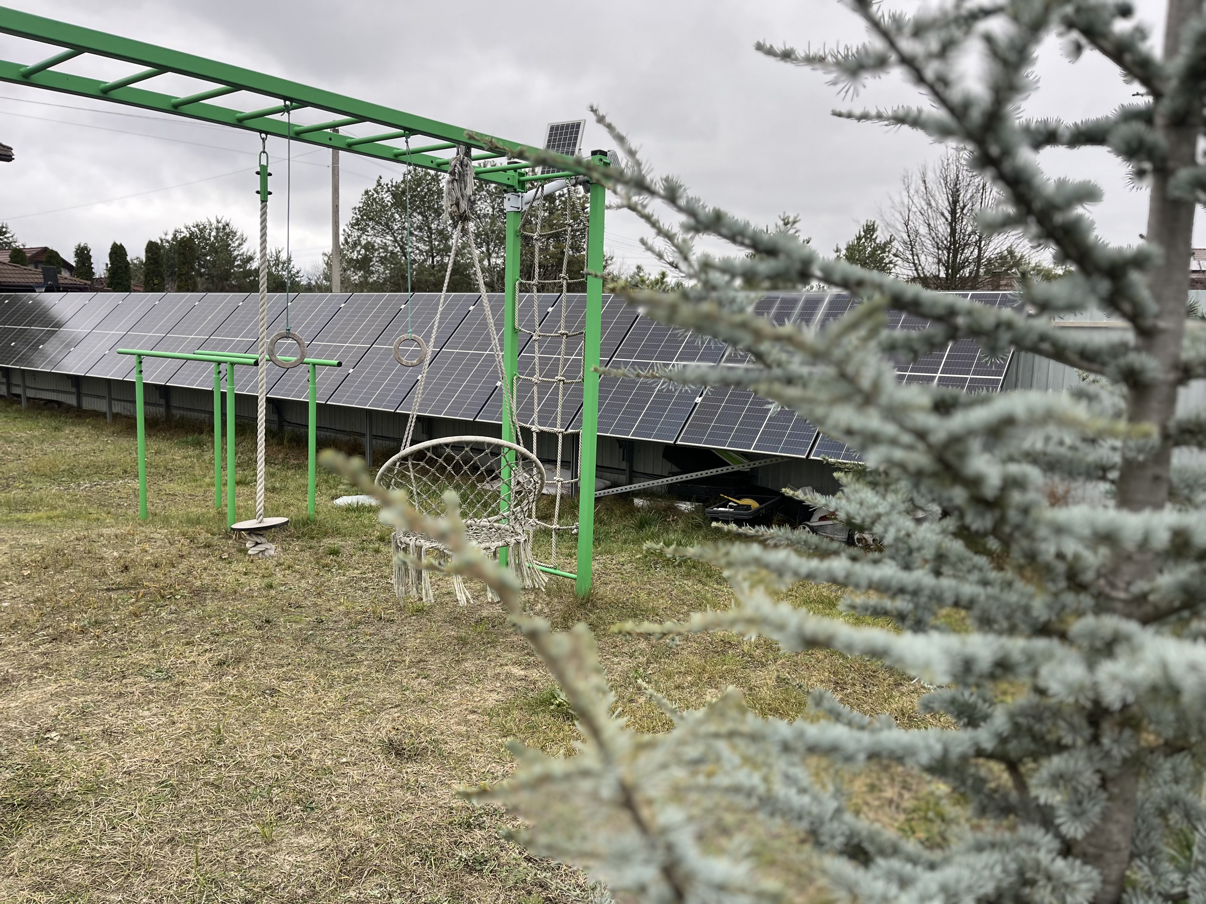 Tech Giants Move AI Computing to Orbit and Moon to Ease Strain on Earth's Resources