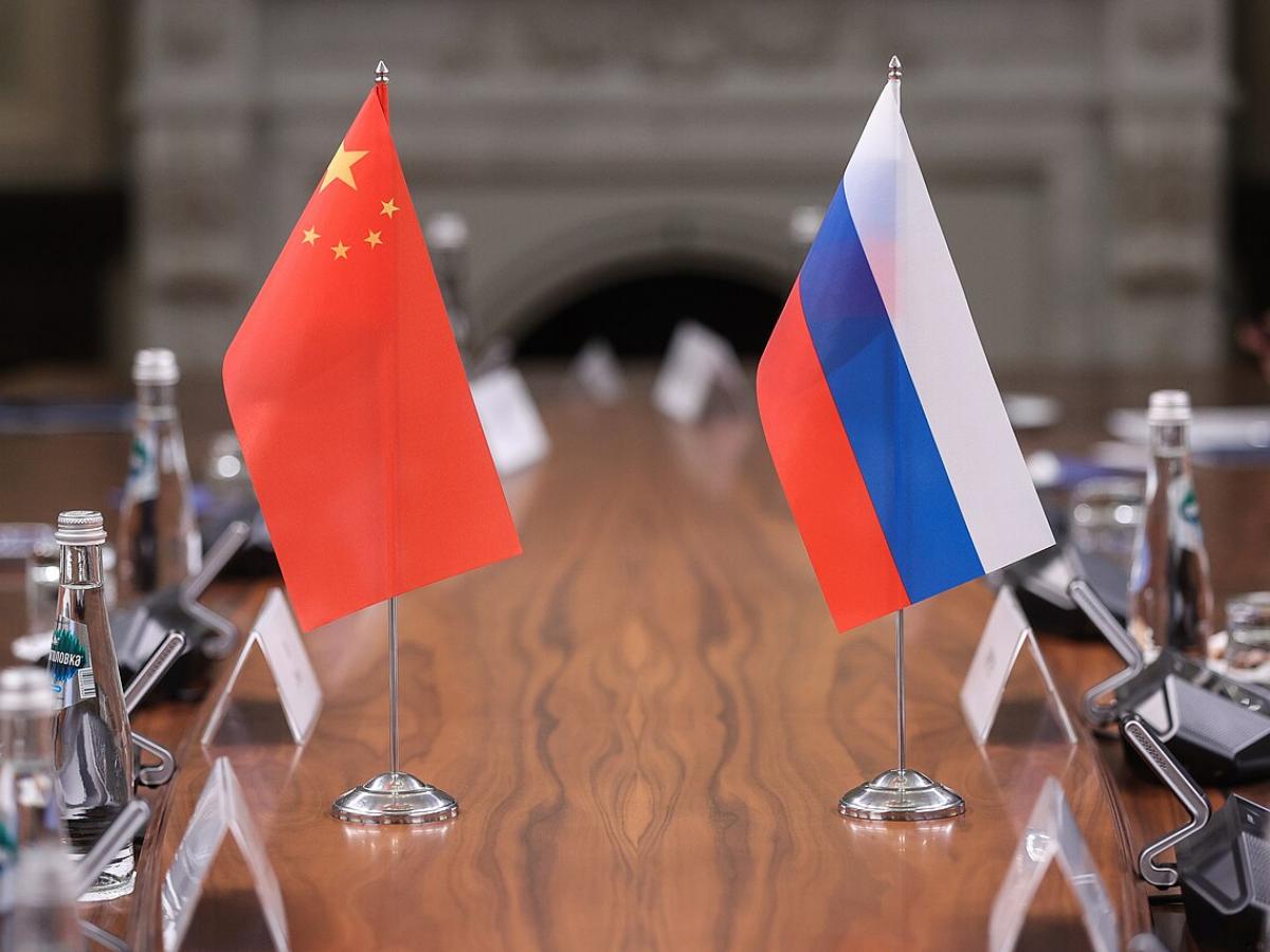 Handel Rosja-Chiny spada, ale współpraca trwa