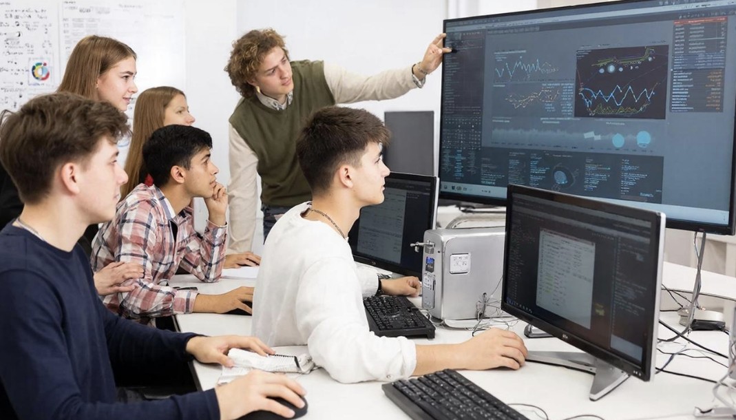 Advanced Computing and AI Literacy Define 2025 Educational Shift