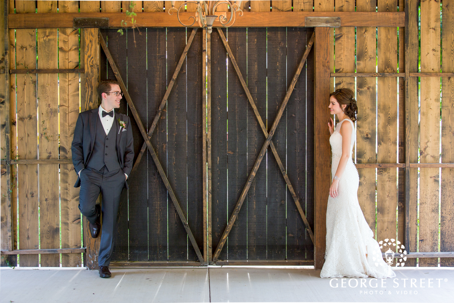 rustic timeless wedding photos
