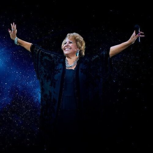 insidenovatix-onstage-stephanie-nakasian