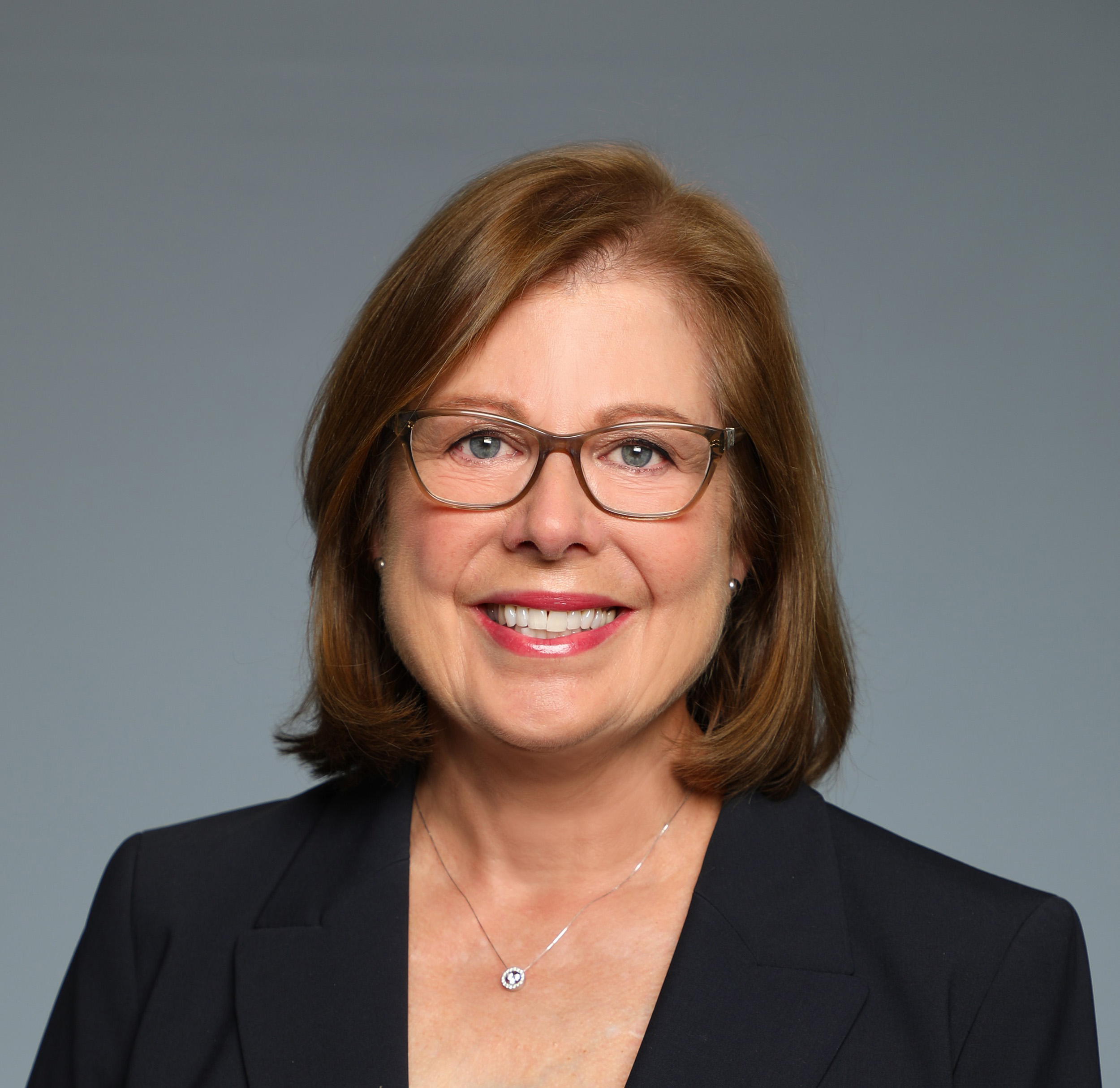Headshot of Anne Edwards-Cotter '73