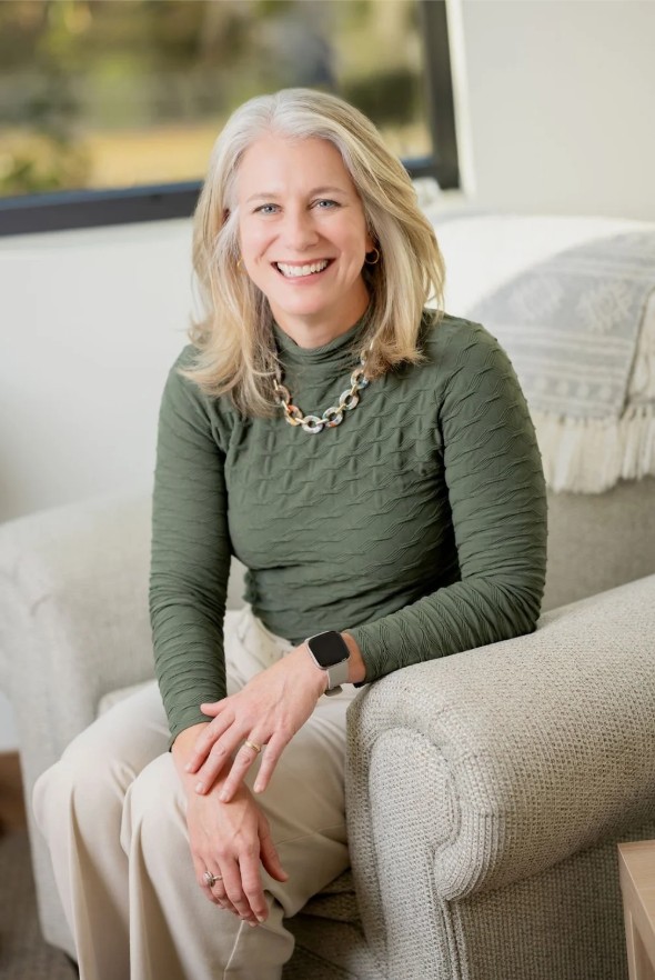 Lorraine Holeman Photo.jpg