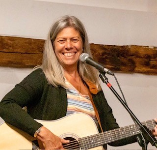 Singer/songwriter Diane Polledri