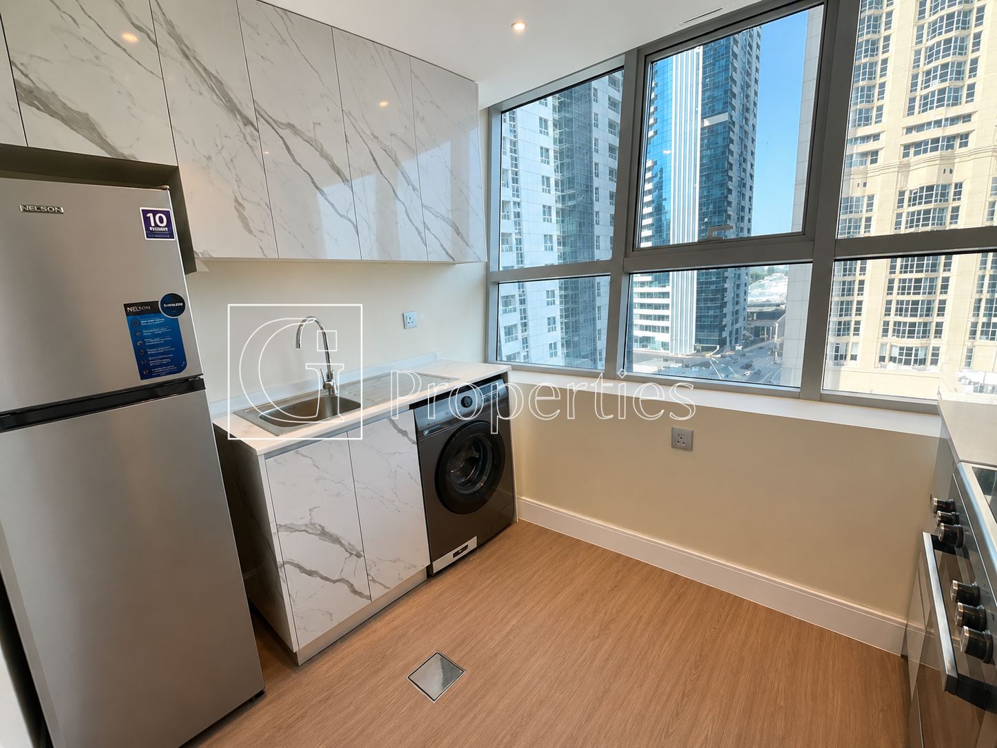 Fully furnishes | Spacious Layout | Closed Kitchen - 5