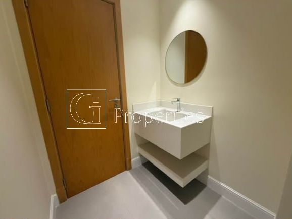 Fully furnishes | Spacious Layout | Closed Kitchen - 9