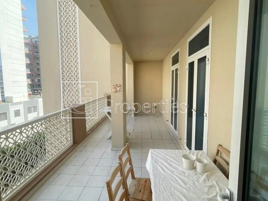 Unfurnished | High Floor | 1Minute walk from Metro - 1