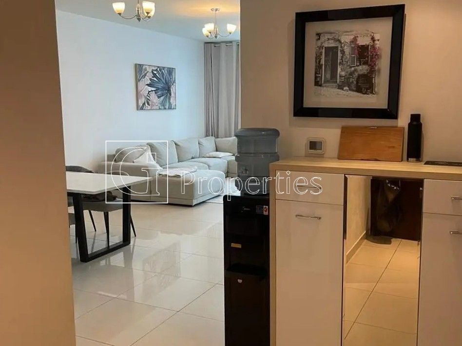 Unfurnished | High Floor | 1Minute walk from Metro - 5