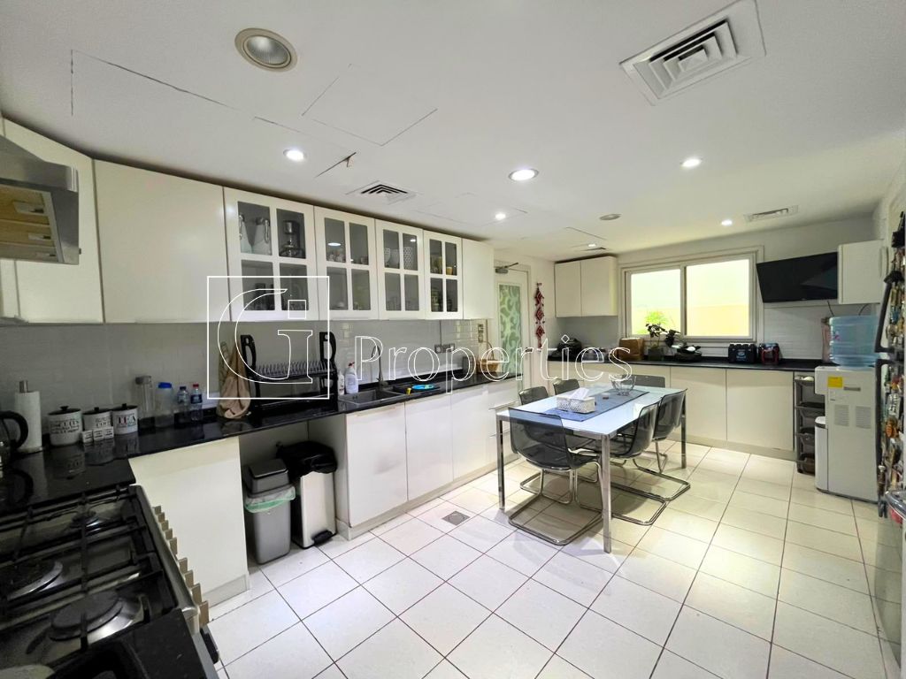 Upgraded | Private Pool | Vacant | Ready to Move - 8