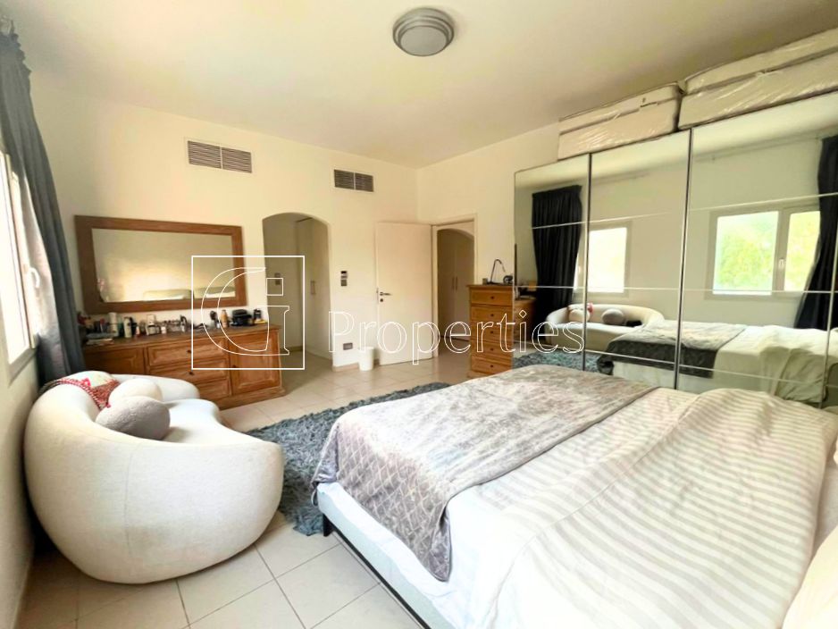 Upgraded | Private Pool | Vacant | Ready to Move - 13