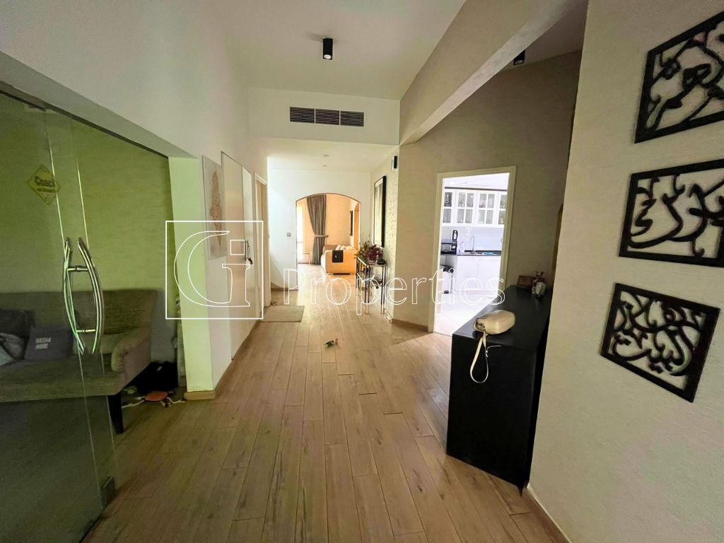 Upgraded | Private Pool | Vacant | Ready to Move - 5