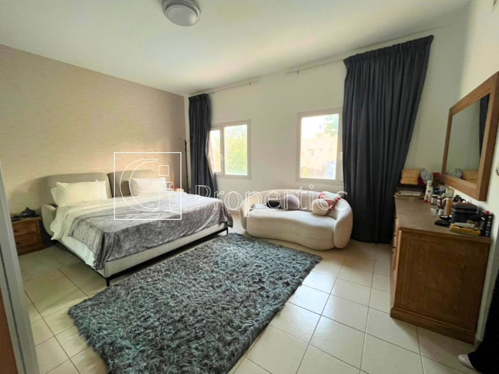 Upgraded | Private Pool | Vacant | Ready to Move - 18