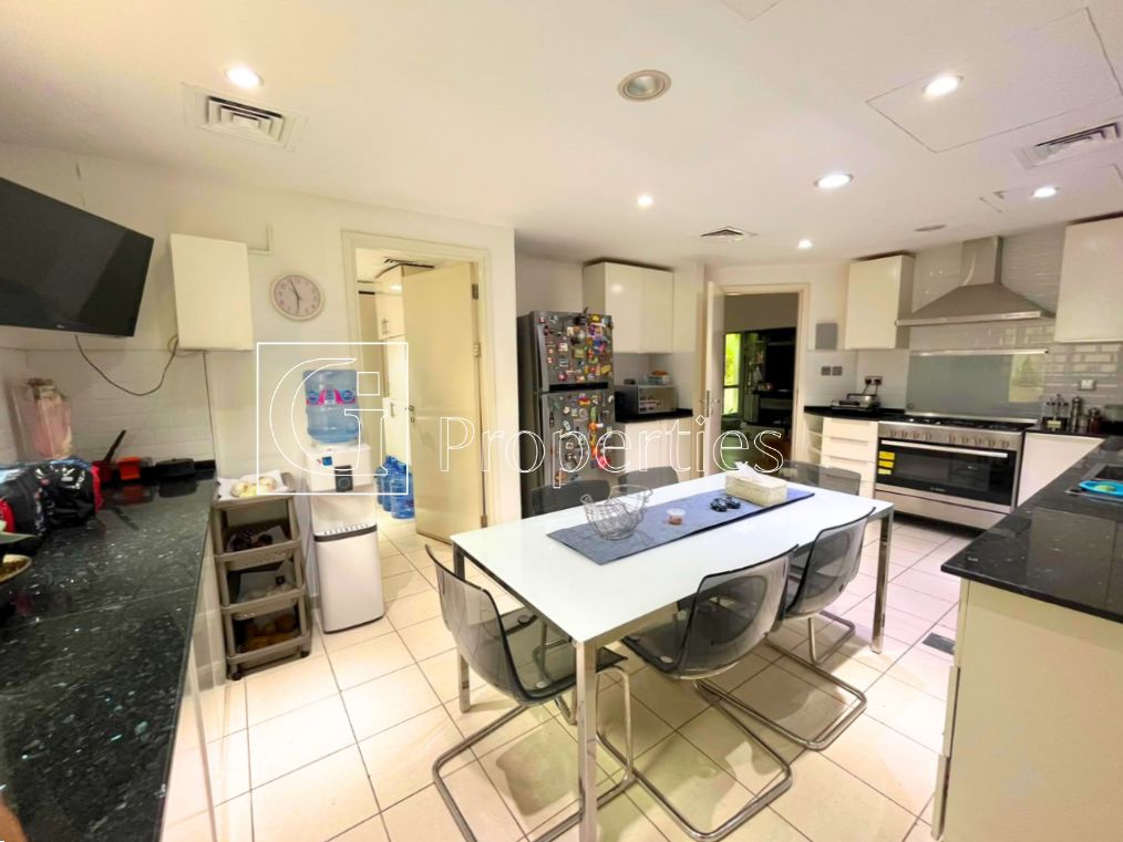 Upgraded | Private Pool | Vacant | Ready to Move - 9