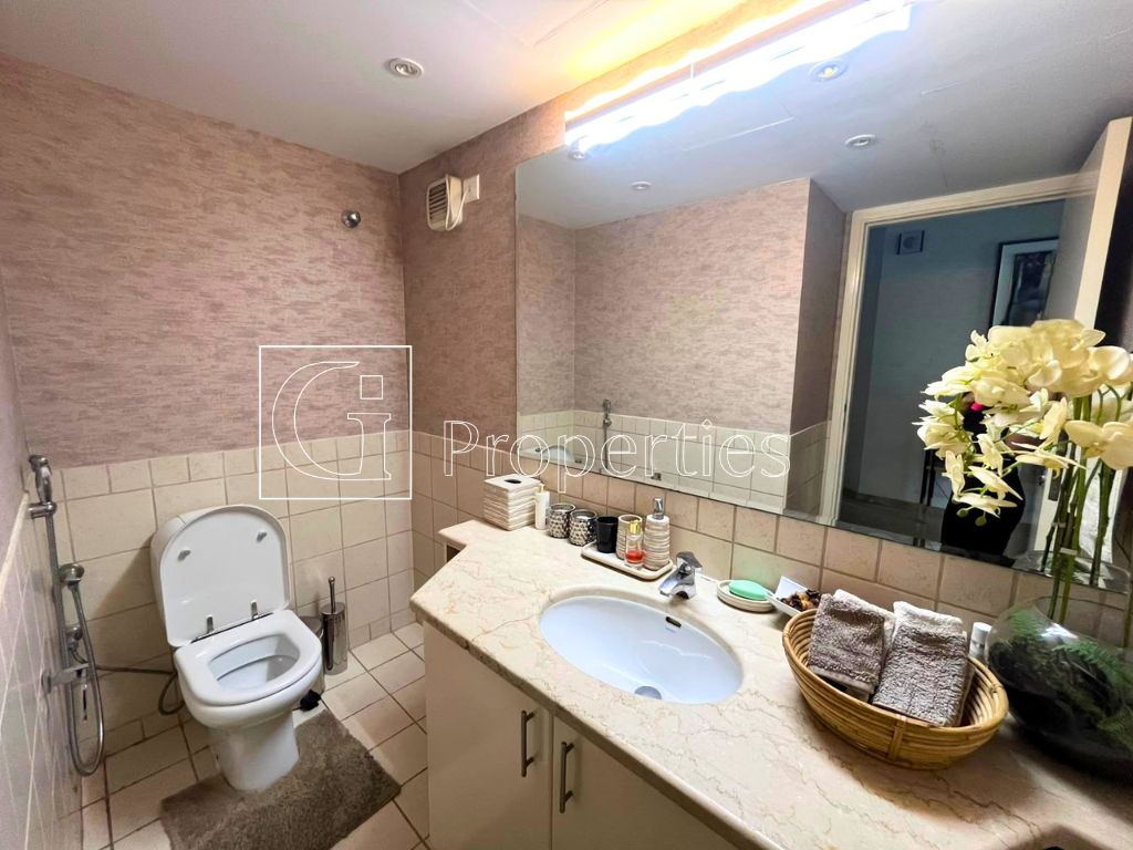 Upgraded | Private Pool | Vacant | Ready to Move - 22