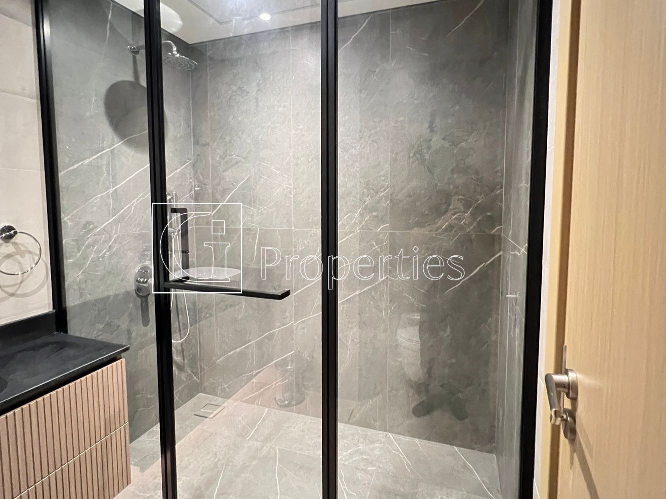 Brand New | Furnished | Prime Location | Options - 9
