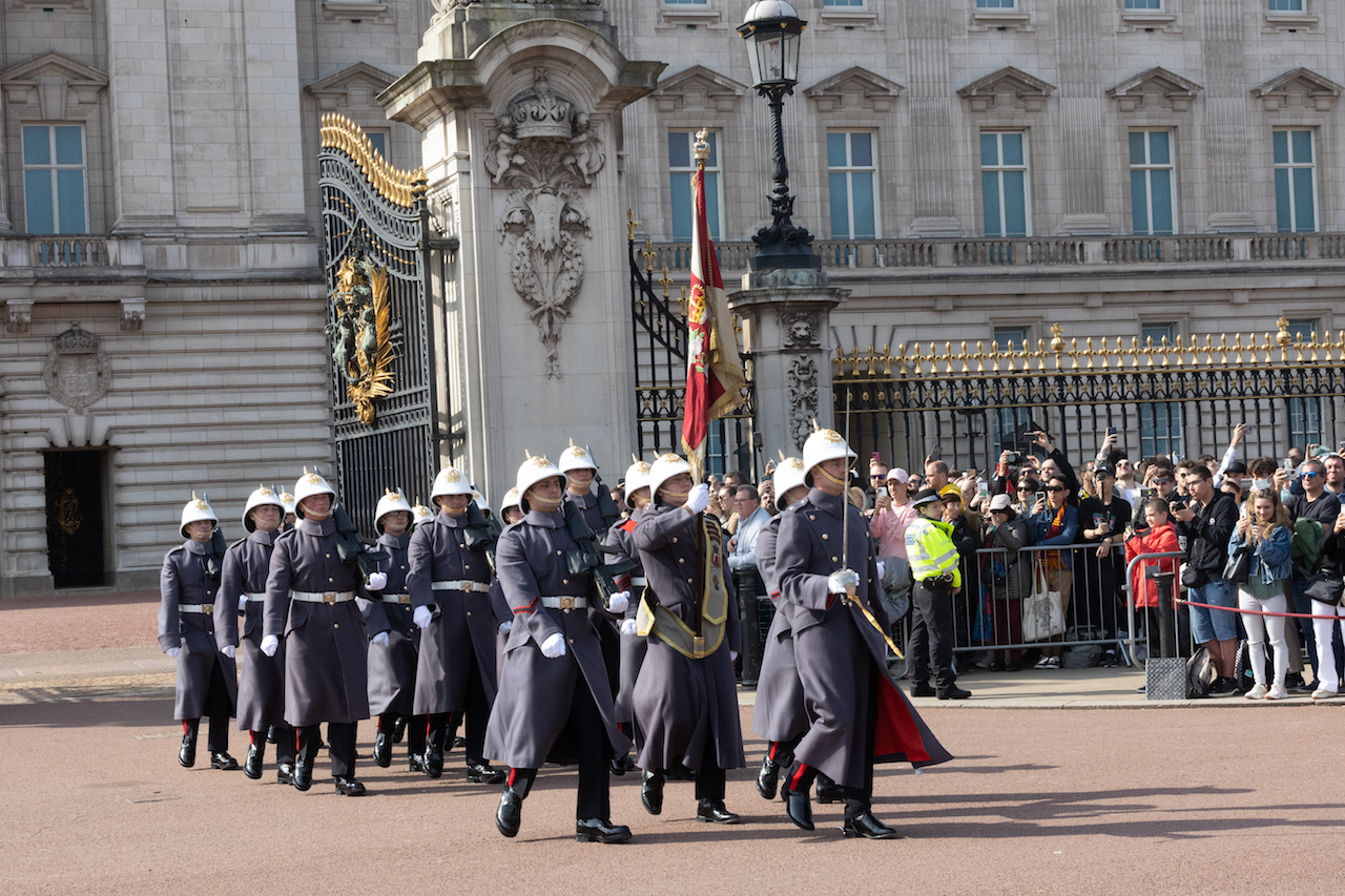 Royal Gibraltar Regiment on sentry duties in London