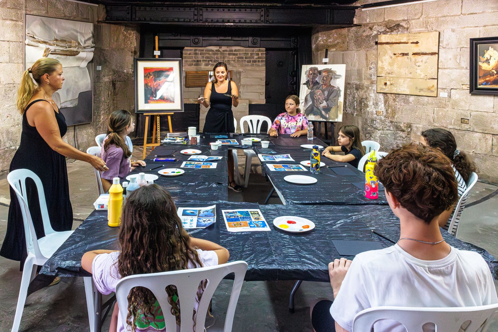 Children create aboriginal art in fun workshop