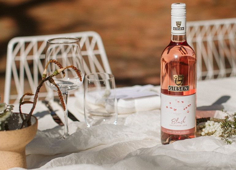 Blush Sauvignon wine