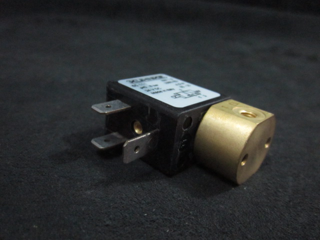 Valve KUHNKE 110-0054-1 3/2 3 BAR DC (65.111)  VALVE SOLENOID 3/2 3 BAR DC (65.111)
