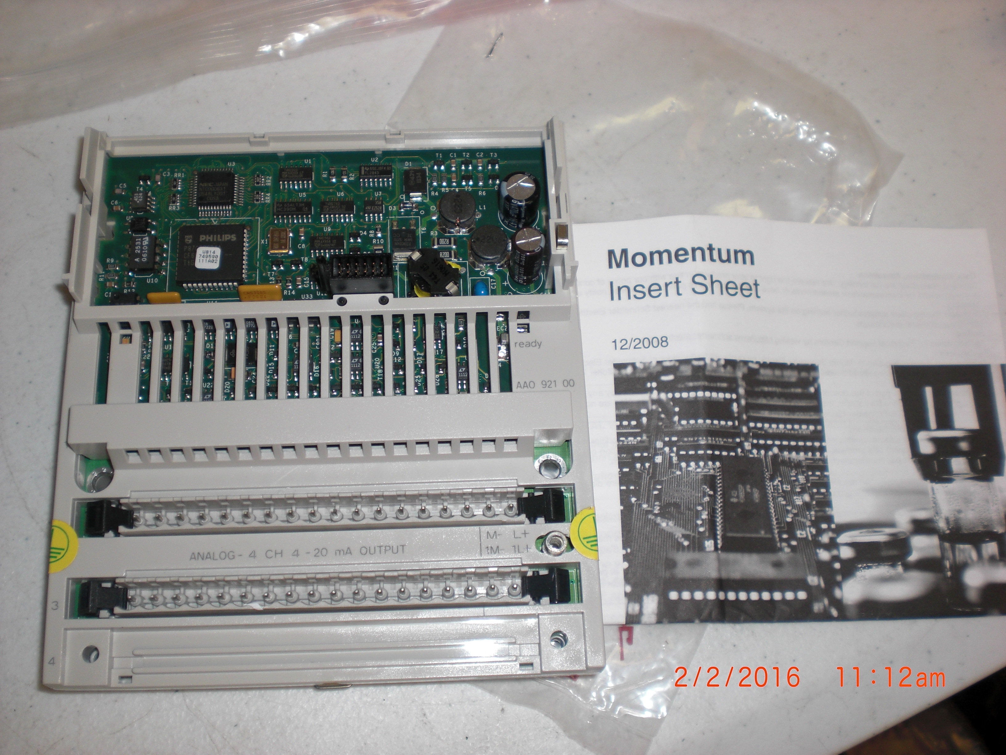 PLC SCHNEIDER 170AA092100 Analog Output 4 channel 4-20mA TSX Momentum I/O Base 