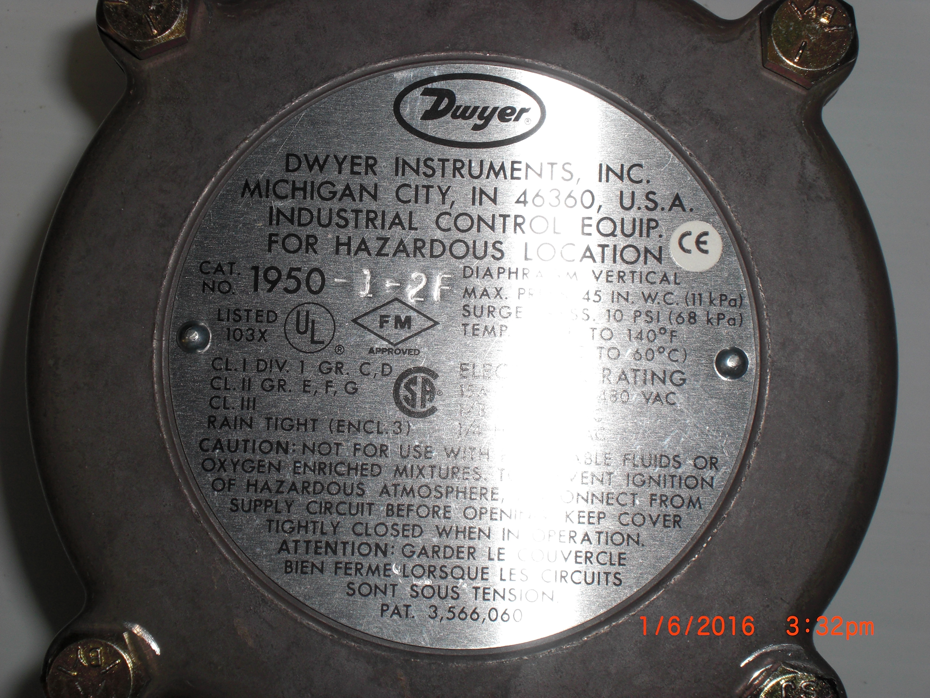 Switch Dwyer 1950-1-2F Explosion Proof Differential pressure switch, range .4-1.6" w.c., approx. deadband @ min. set point 0.15, approx. deadband @ max. set point 0.20.