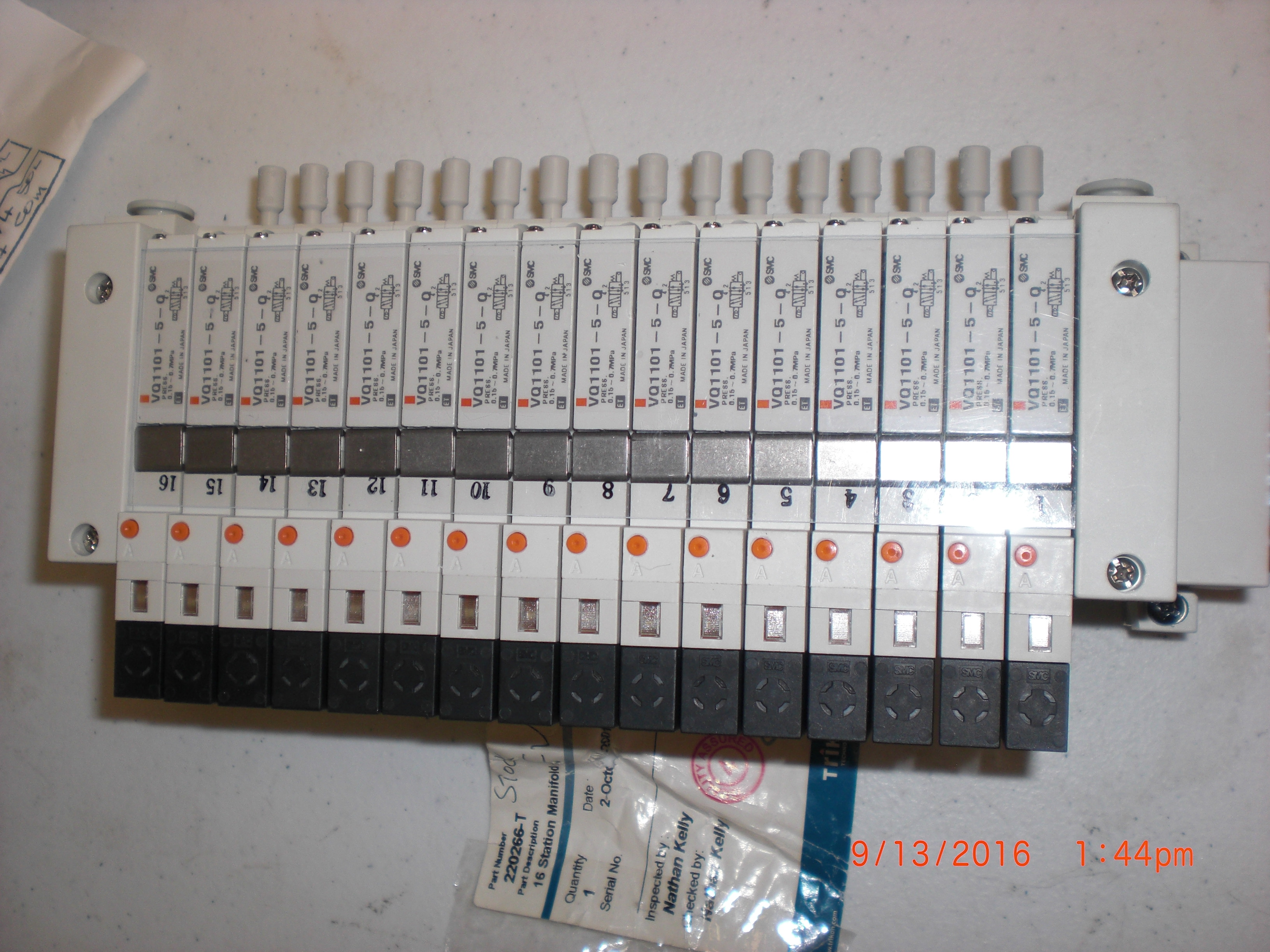 Valve SMC V5Q11-16C4FSO-DK Trikon 220266-T Solenoid Valve manifold 16 position