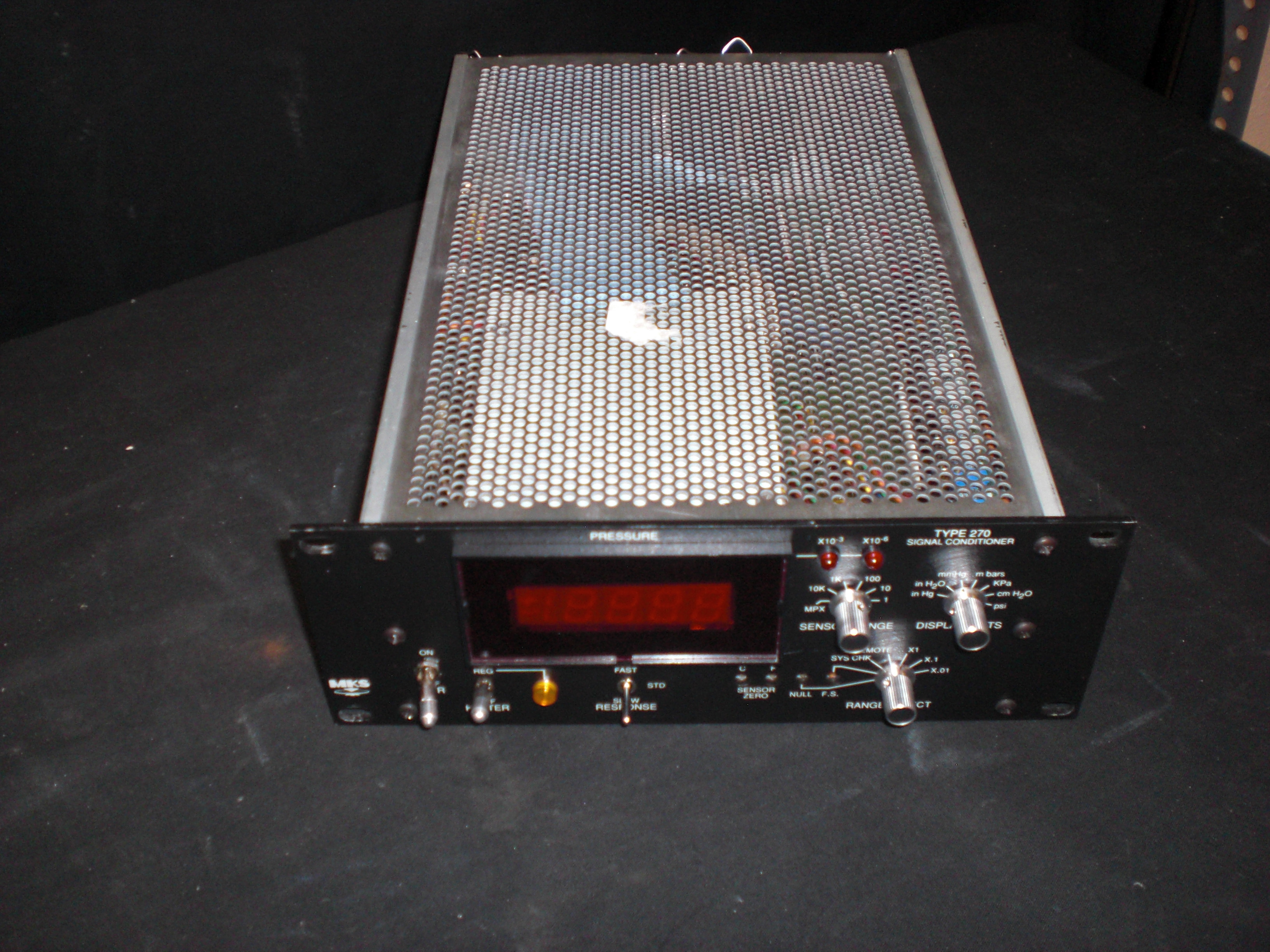 Instrument Signal Conditioner Display MKS  270D-4