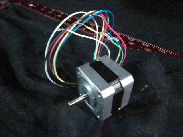 Motor  VEXTA PK243-01A STEPPER MOTOR, 2-PHASE, 1.8 DEGREASE, 0.95A, 4.2OHMS