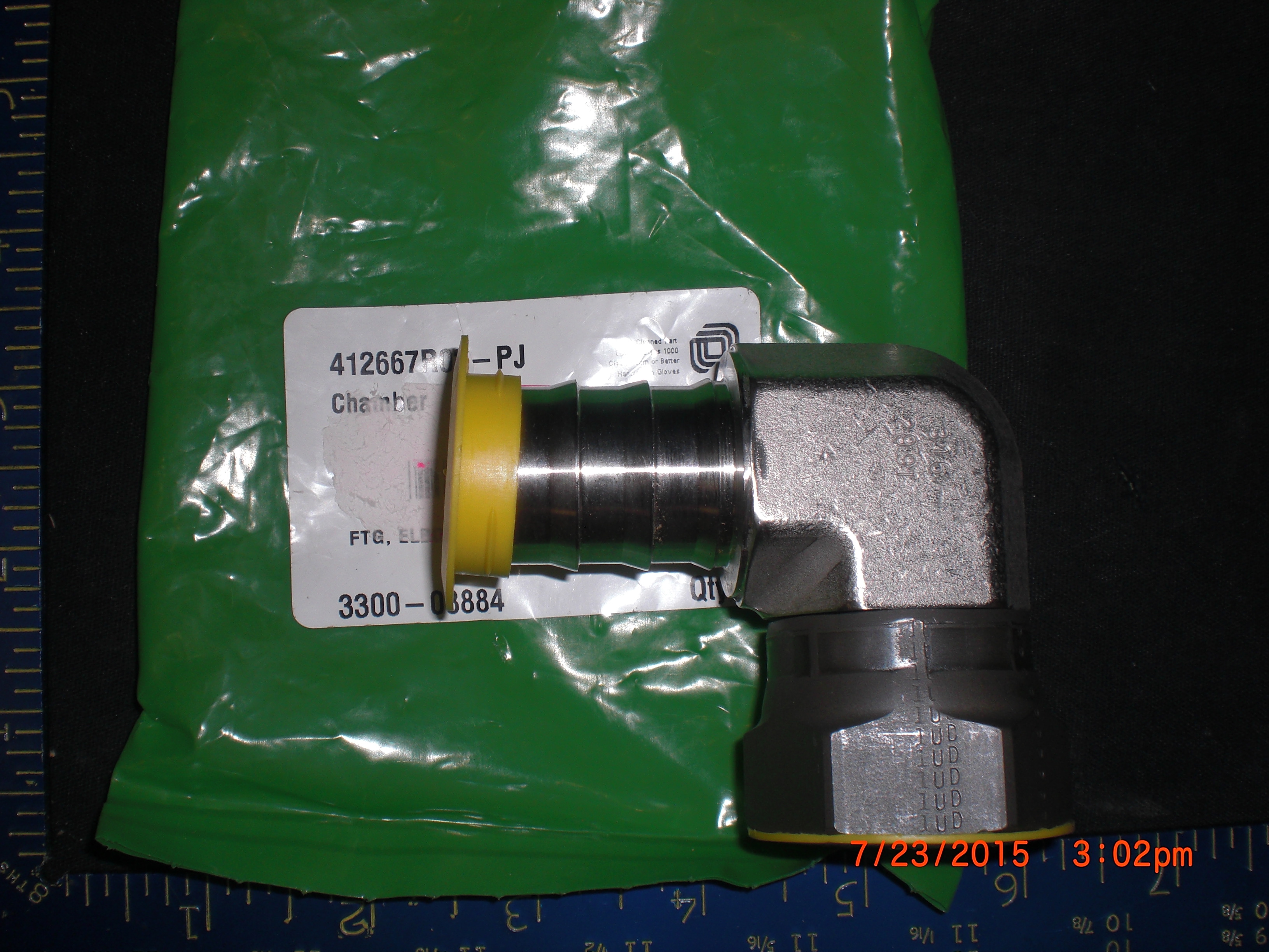 Fitting PARKER 299T Applied Materails (AMAT) 3300-08884 316L  ELBOW 1.00T FEMALE SWVL SEAL-LOK SST