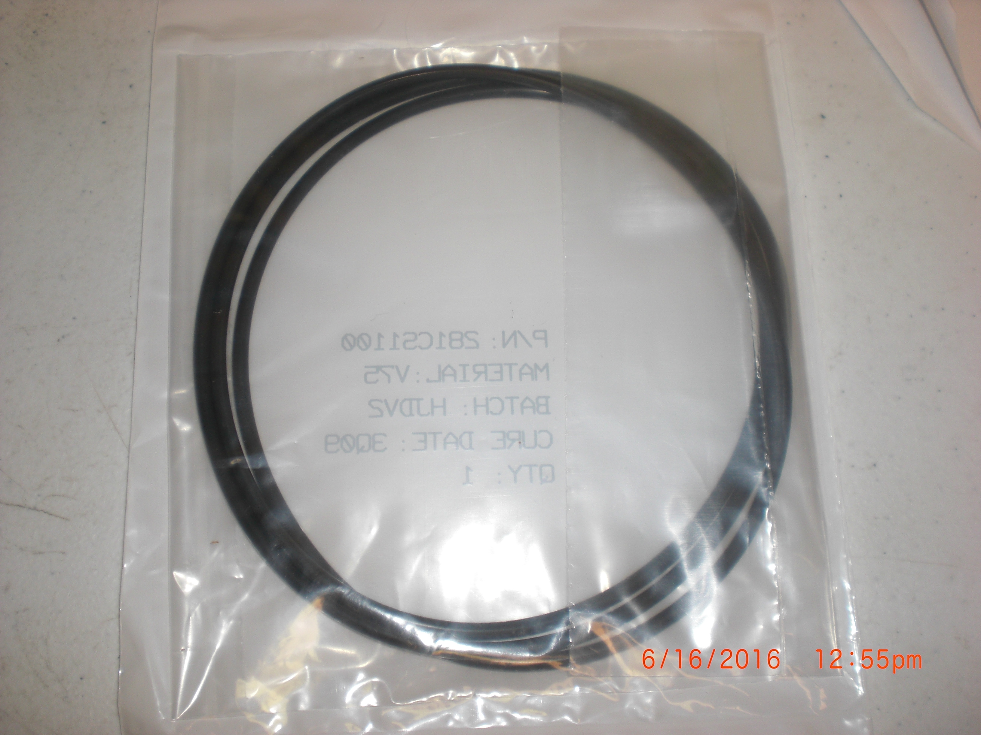O-Ring  Applied Materails (AMAT) 3700-01369 ORING ID 14.984 CSD .139 VITON 75 DURO UHP