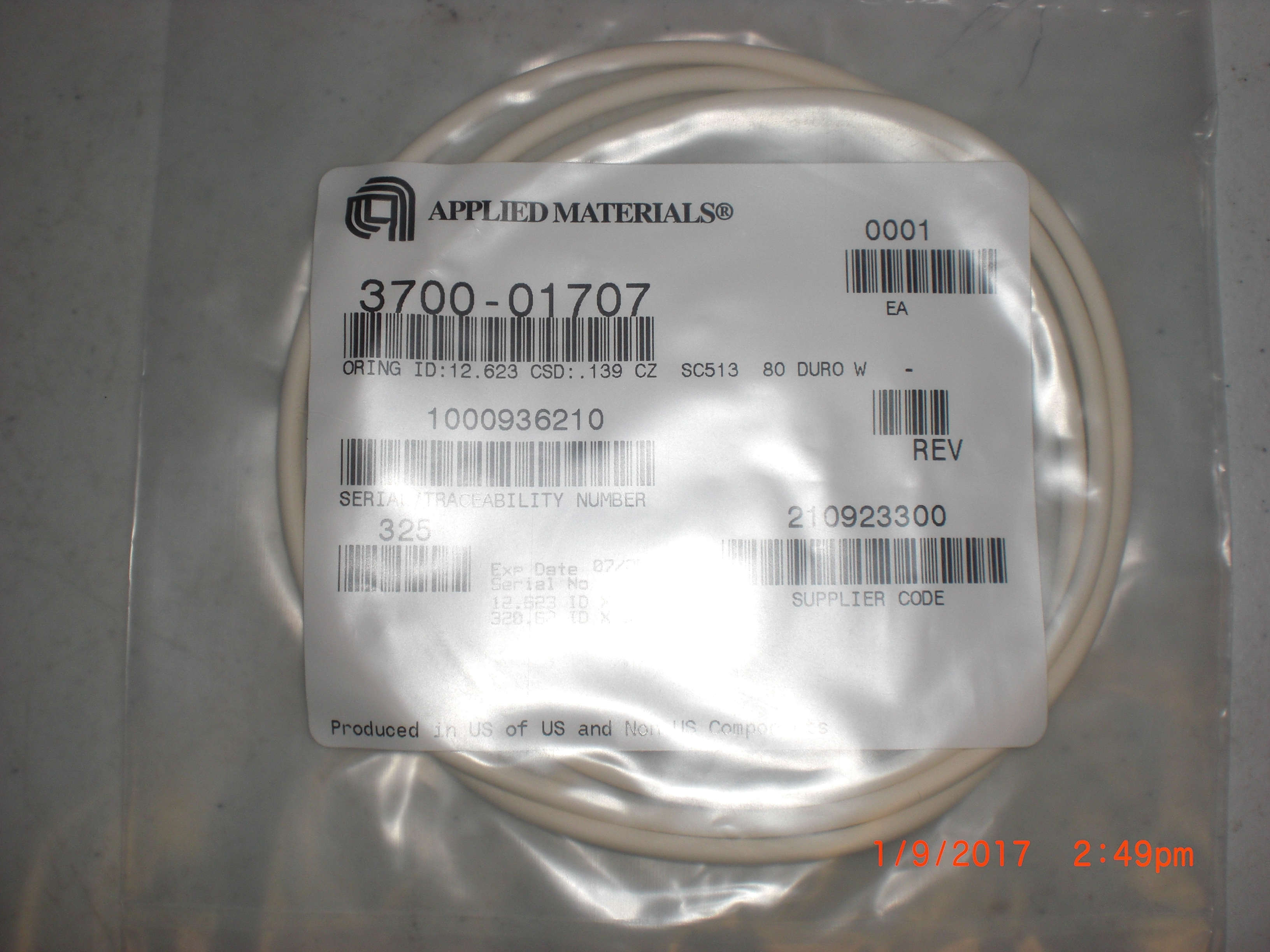 O-Ring  GREEN TWEED 927B9-SS513 Applied Materials (AMAT) 3700-01707 ORING ID 12.623 CSD .139 CHEMRAZ SC513 80 DURO WHT