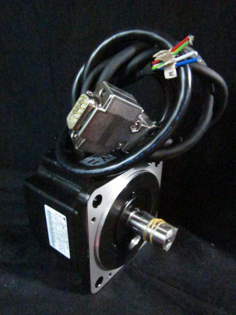 Motor  YASKAWA SGMP-02V314T MOTOR,AC SERVO,200W, 200V, 2.0A