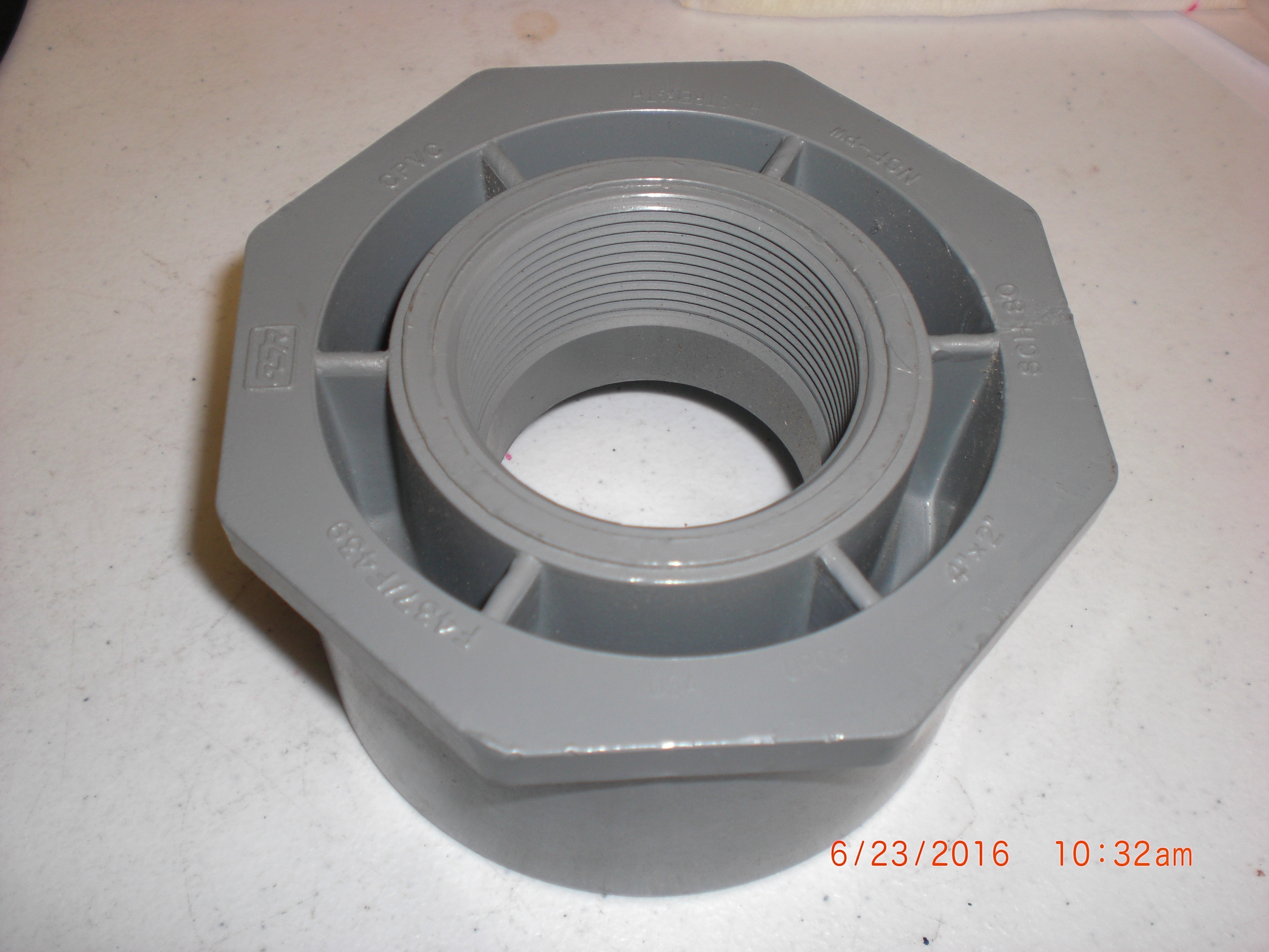 Fitting SPEARS 838-420C Reducing Bushing 4 in X 2 FPT  CPVC